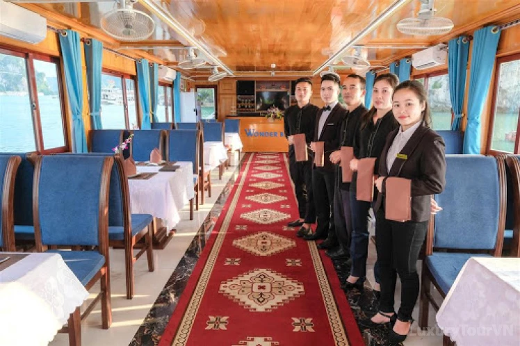 Wonder Bay Luxury Cruise Halong Bay 1 Day Trip image 1
