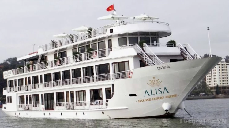 Alisa Cruise image 0