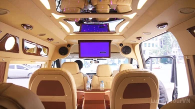 Hanoi Sapa Limousine Van image 0