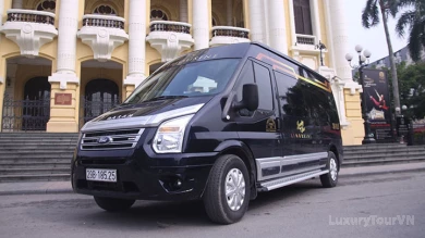 Hanoi Sapa Limousine Van image 1