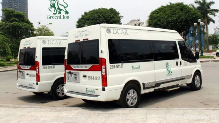 Hanoi Sapa Greenlion Limousine Van image 4