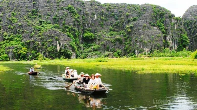 Deluxe Hoa Lu - Tam Coc - Mua Cave - Small Group image 3