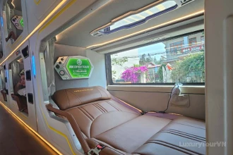 Hanoi  Sapa Bus VIP Cabin - HK Open Tour image 2
