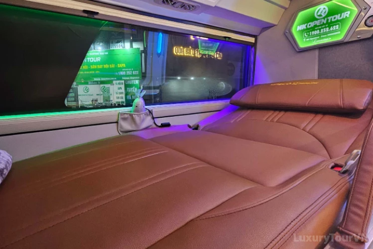 Hanoi  Sapa Bus VIP Cabin - HK Open Tour image 6