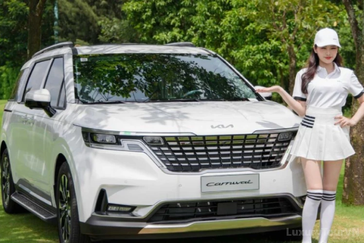 Hanoi to Halong Bay Shared Car [Luxury] image 0