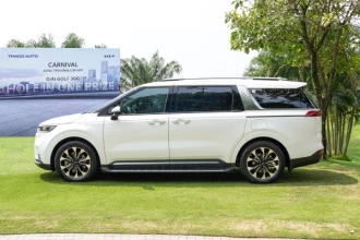 Hanoi to Halong Bay Shared Car [Luxury] image 1