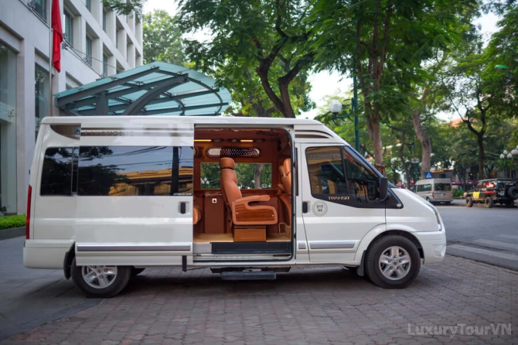 Halong to Hanoi luxury limousine van image 0