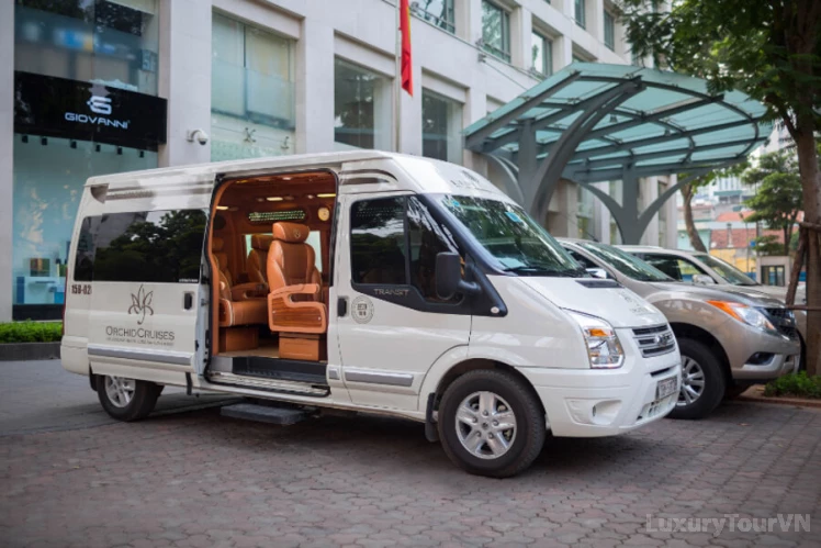 Halong to Hanoi luxury limousine van image 2
