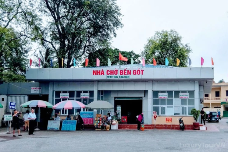 Hanoi to Got ferry terminal by bus image 1