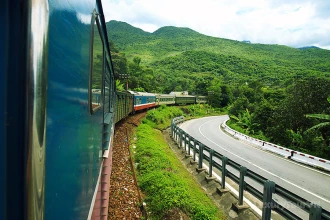 Hue to Hanoi train (by Vietnam Railway) image 3