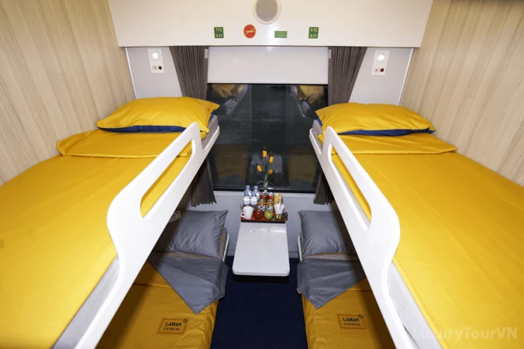 Laman Express luxury train from Hue to Hanoi image 4