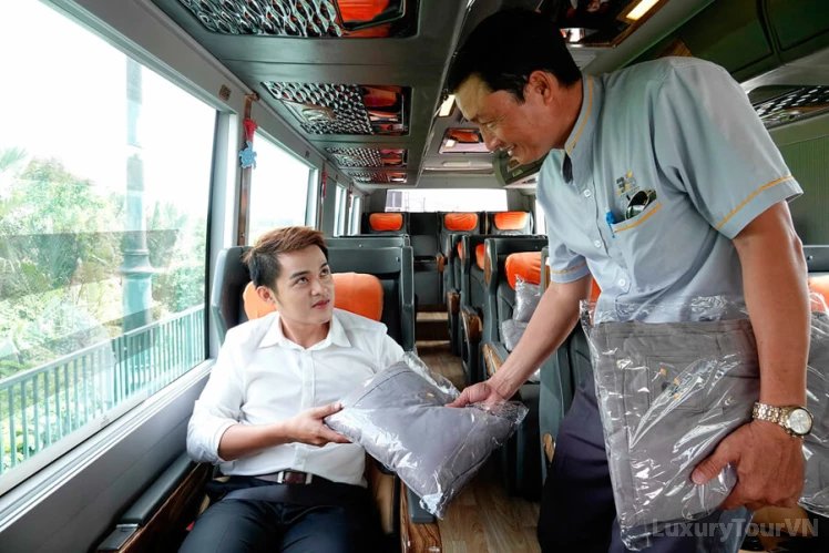 Nha Trang to Mui Ne luxury limousine bus image 4