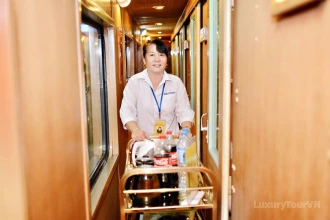 King Express train Sapa to Hanoi image 4
