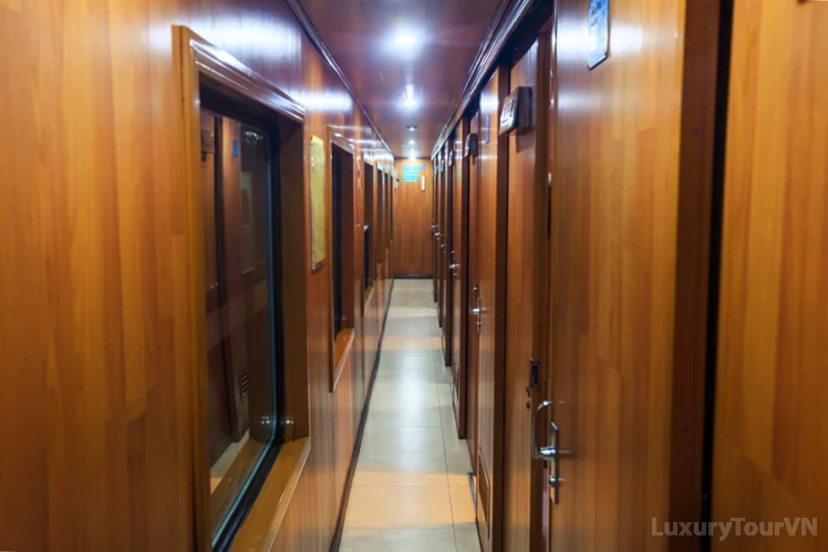 ET- Pumpkin Express train Lao Cai to Hanoi image 3