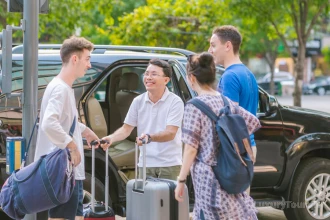 Ninh Binh to Hanoi Airport private car image 2